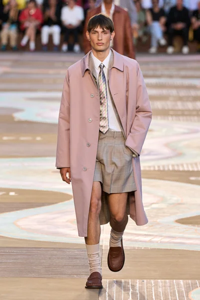 Look 66